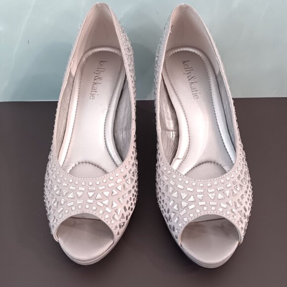 KELLY and KATIE DOREEN Stone Studded Grey Satin Peep Toe Pumps ~ Size 6.5M - Picture 8 of 8